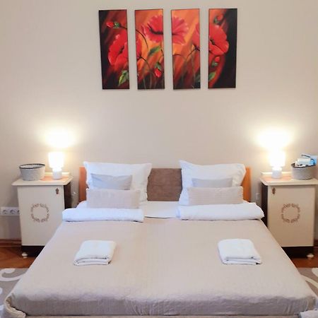 Ferienwohnung Ekszerdoboz Apartman Erlau Exterior foto
